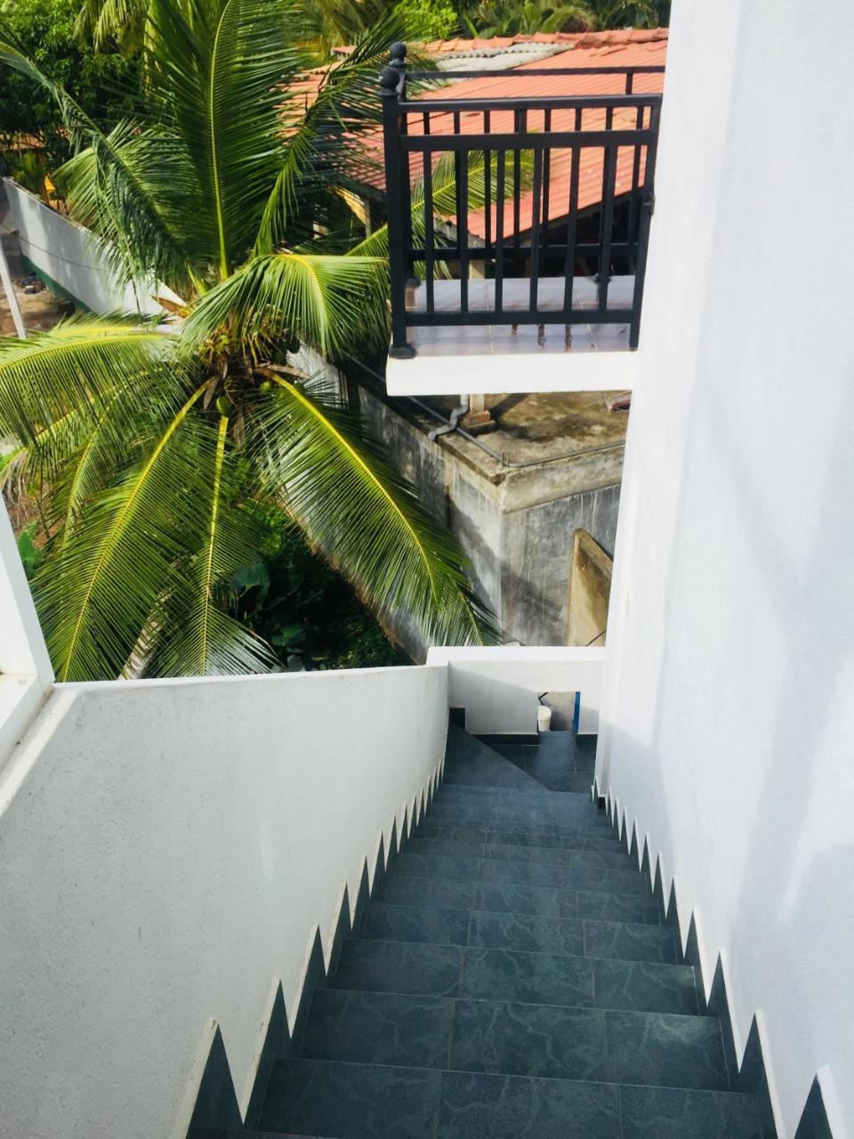 Sanjula Apartments Hikkaduwa Exterior foto